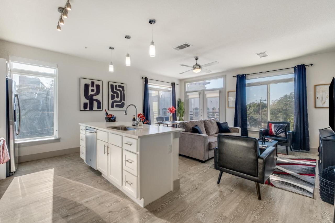 Radiant Condo On The Riverwalk 1325 San Antonio Buitenkant foto