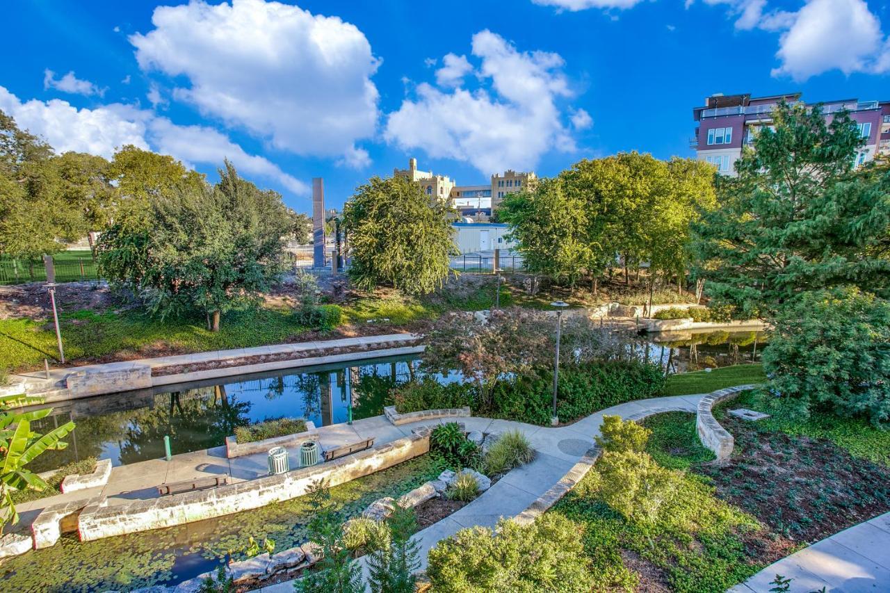 Radiant Condo On The Riverwalk 1325 San Antonio Buitenkant foto